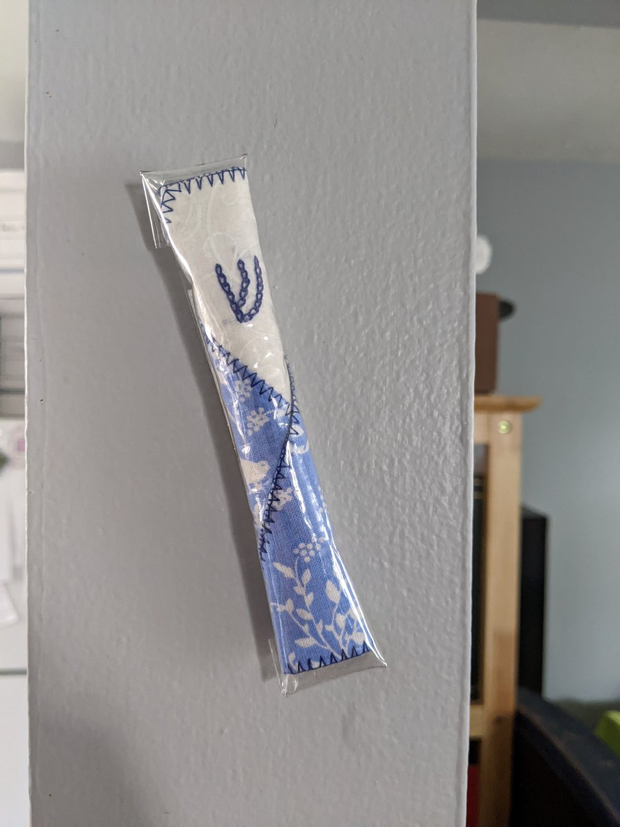 mbywatertweets's tweet photo. Whipped up this mezuzah scroll cover for my new place and I'm loving it.

#Shabb https://t.co/KgQVVVNdA7