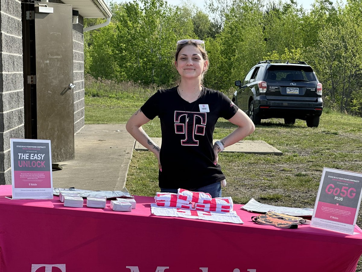T-Mobile out showing the community love sponsoring another mayfield little league game!!! <a href="/The_Real_KevPie/">Kevin Pierre</a> <a href="/themagentajim/">Jim Evans</a> <a href="/firecoach06/">David Hogue</a> <a href="/Edmund_Yencho/">Edmund Yencho</a> <a href="/RoseElenaGodoy/">Rose</a> <a href="/GreenKimm/">Kimberly Green MBA</a>
