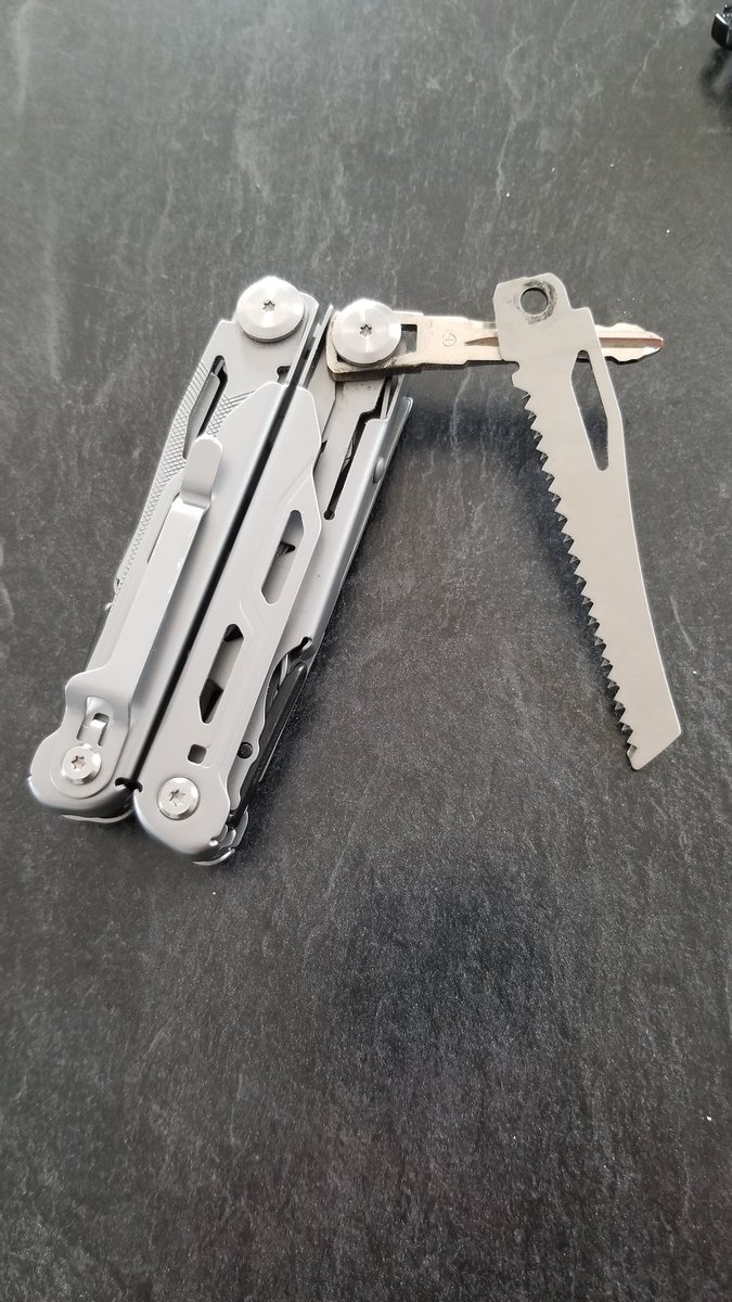 1shugyosha's tweet image. Time for a new #Multitool, finally retiring my poor ole #SOG #PowerLock.

Found this #Maerd #P6 on Amazon, on sale, figured I&apos;d give it a try. 

Like the scissors, like the wire cutters, and NEEDED a tool I could customize the components, so I could install a SPARE CAR KEY 🤣.
