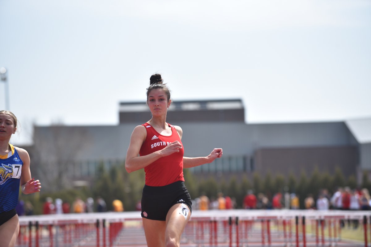 Moving on to finals in the 100 hurdles 👉

Averi Schmeichel, 13.75 seconds
Liberty Justus, 13.95 seconds

#GoYotes x #WeAreSouthDakota 🐾