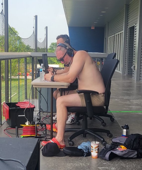 MikeJBrand's tweet photo. #UDvsST steaming up on set @CMarshallLSN https://t.co/gtWbTSJmbC