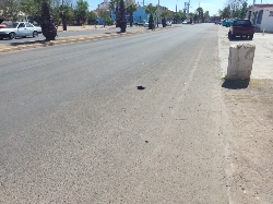 cicdurango's tweet photo. #Bache profundo en San Benito y Av. Aranzazú, Col. Vivah Reforma #Durango vía #CIVIX IUBUYV https://t.co/PaB7E5qerb