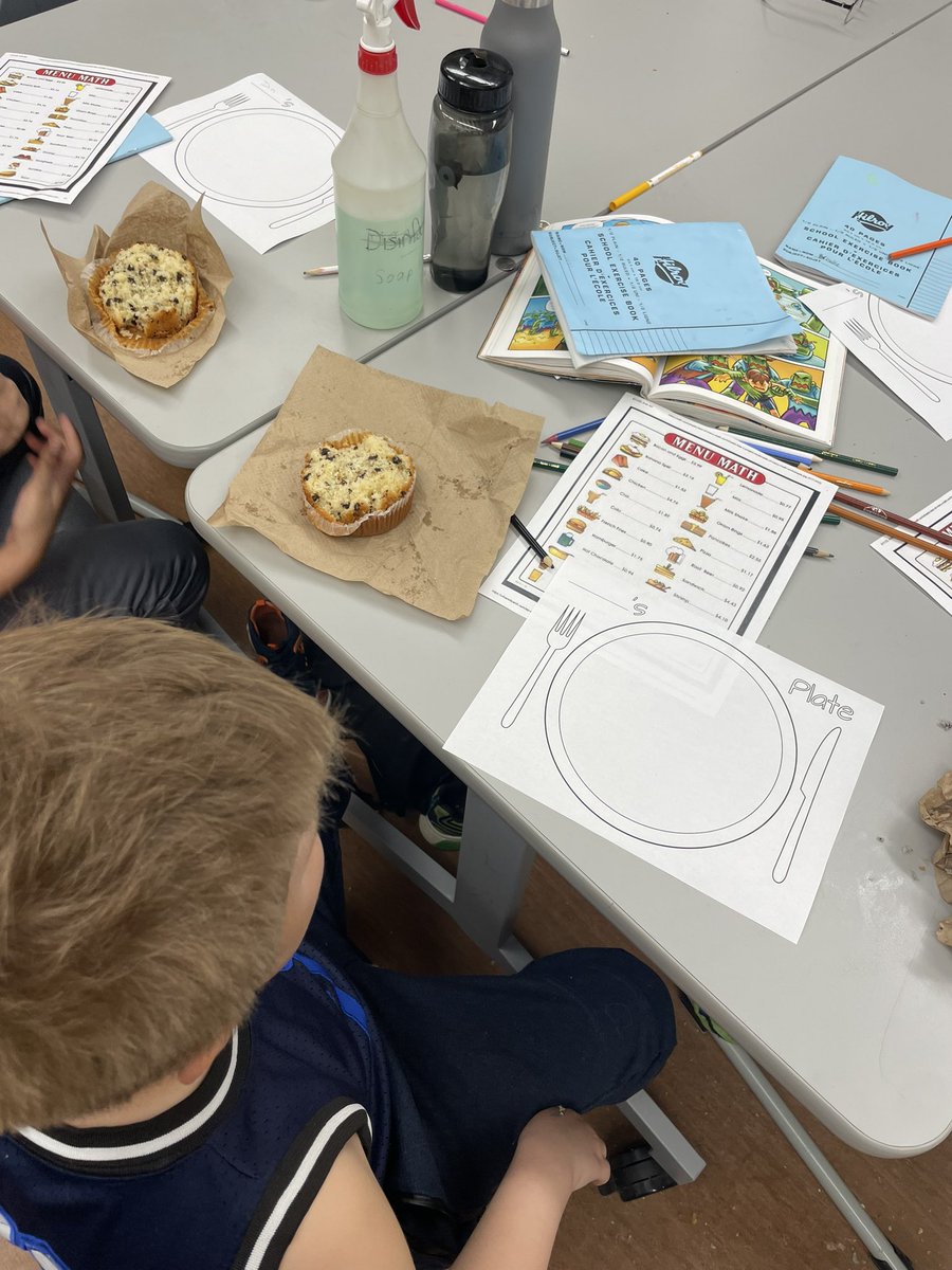 ThomsonSchool's tweet photo. This morning consisted of Muffins and Math! Students (and staff) had a blast mixing things up this morning and working with other Tigers! @RegPublicSchool https://t.co/JpTSAsUoTH