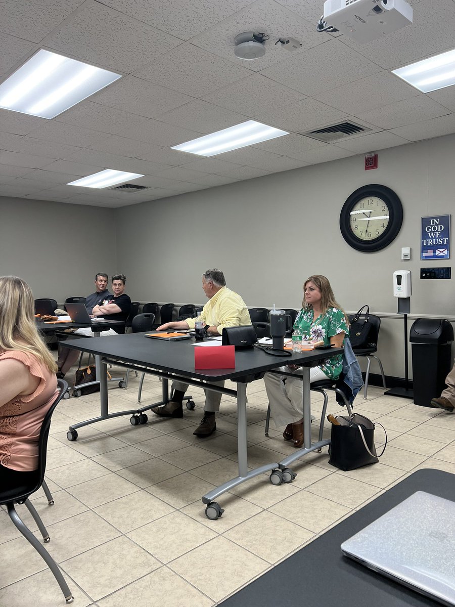 SpikeAnnie's tweet image. Great MTSS discussion between school administrators!  And, led by our amazing coach #MarshallProud