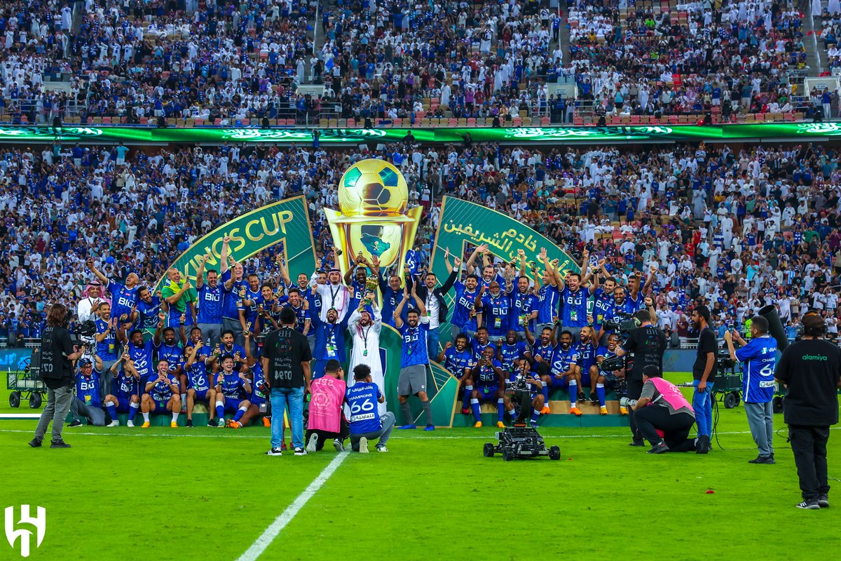 Alhilal_FC's tweet photo. 🏆 #الهلال بعمر 6️⃣6️⃣ يفرح بالذهب 6️⃣6️⃣ 😎💙

#الهلال_٦٦بطولة https://t.co/tnPKiE0CVX