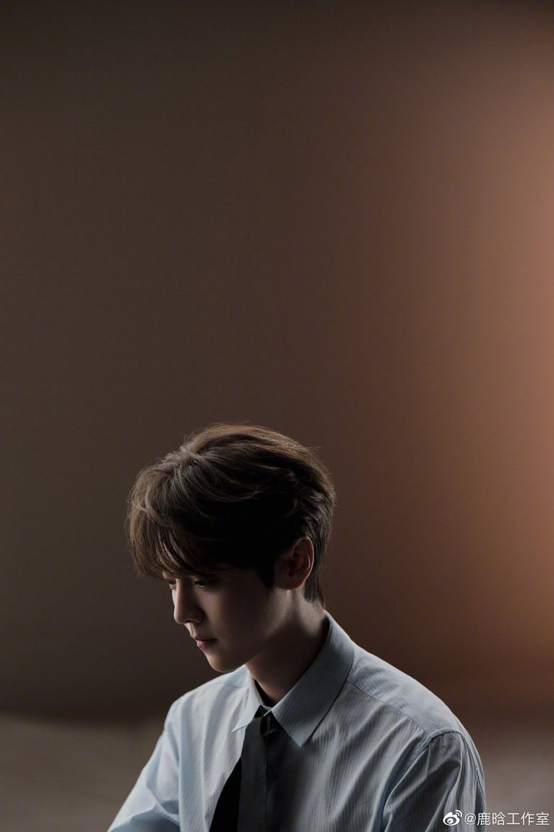 LuHanBrasil's tweet photo. [#WEIBO] 11.05.23 Atualização do #LuHanStudio:

“Compartilhando as novidades do trabalho do chefe Lu! Mais um dia deslumbrados com a beleza do #ChefeMaisLindoDoMundo 🤩🤩🤩”

cr.: luking0420
pt-br: luhanbrasil

#鹿晗 #LuHanGucci https://t.co/YfBpwdse1O