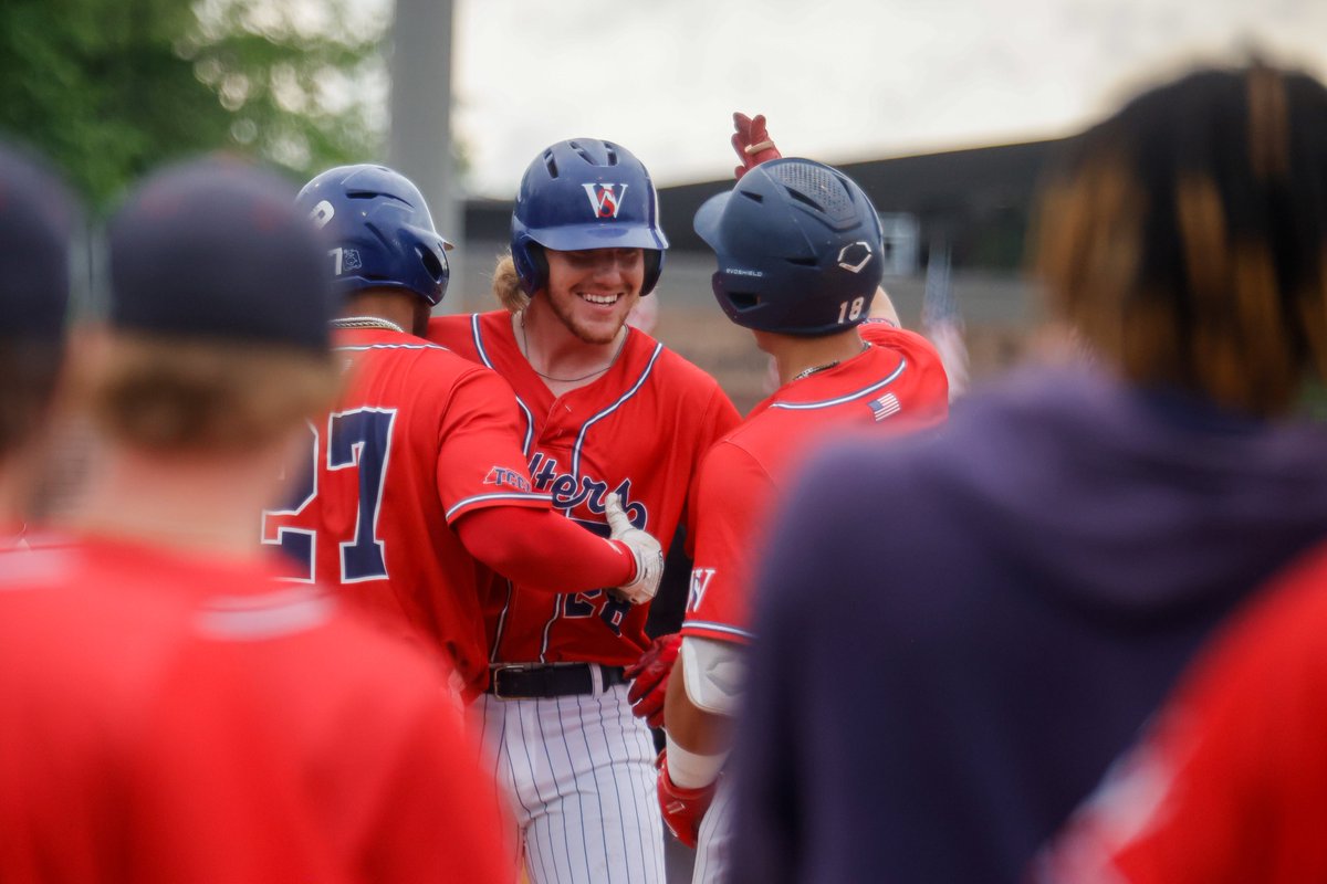 WaltersStSports's tweet photo. We’ll take that start!!

Cole McCallum blasts a 3-run 💣 to give us a 3-0 lead after 1!! https://t.co/4r4zdw6i5f