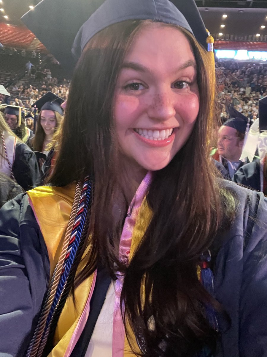 DebColoma's tweet photo. Look out world! Luv u Cece! #cosgrads2023 https://t.co/KsWsnkj7se