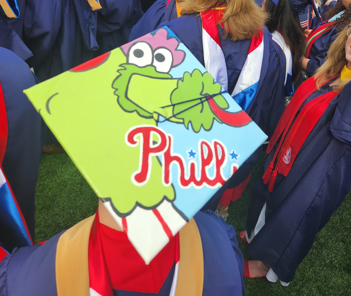 3nVenomed's tweet photo. Graduating today representing the best mascot in sports @Phillies @MLB https://t.co/jc360SxCAQ