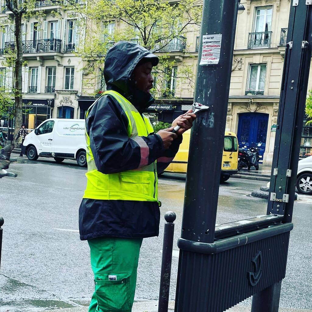 Sticker Police!!! Spotted in Paris #parisstickerpolice removing street art stickers in Paris! Can you believe this guys job is to go round Paris removing the stickers we produce and stick around city’s??? #stickerpolice #stickerremover #citystickers #sti… instagr.am/p/CsKMbPUobVy/