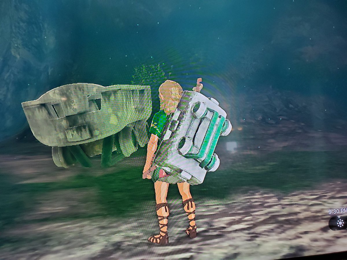 DylanBrace's tweet photo. I fused a minecart to my shield.

Now I have a skateboard.

#TearsOfTheKingdom #Zelda https://t.co/rdxZTQ3bCx