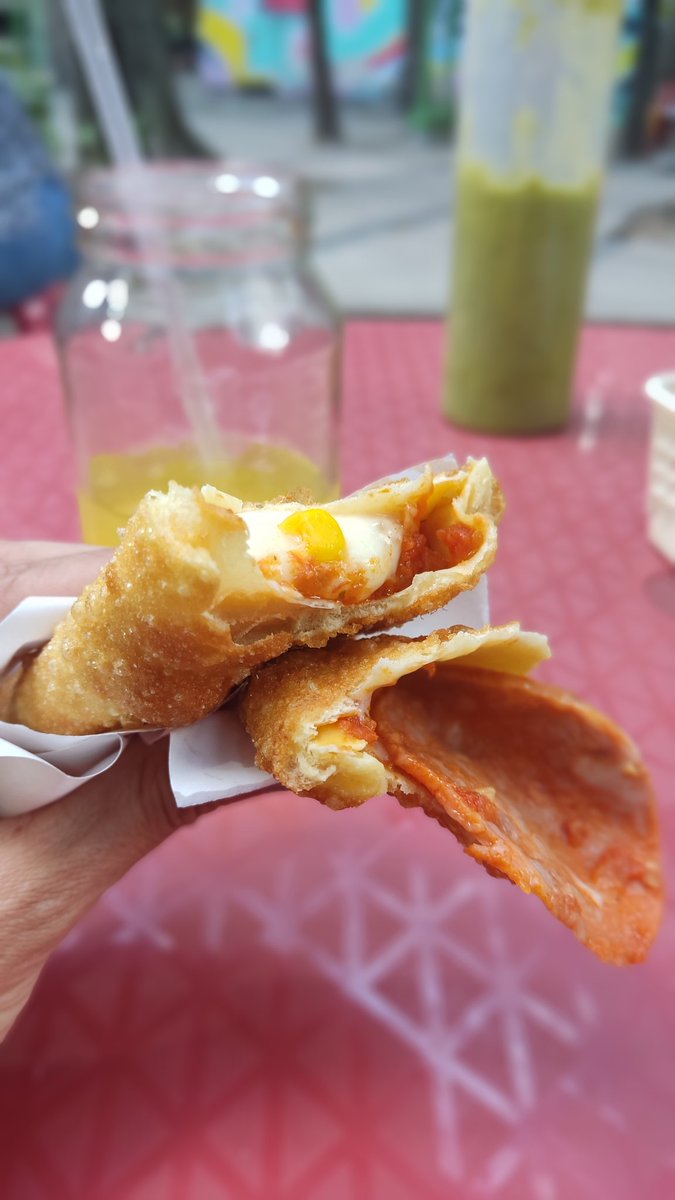 laflakis1401's tweet photo. Angelitoooooo Gracias por todo baby 🫂 Que brutaaaaal esos pastelitos serios chamo 😌
Demasiado buenos y sensualosos 😍🔥
Recomiendo altamente los 
#Raspacanilla
#IlPadrino Los probé y los amé 
La gente de @TuAltoPastel se las trae 🙌🏼😎 
#SonOtroBeta 🔥 https://t.co/gAeuBkvvOd