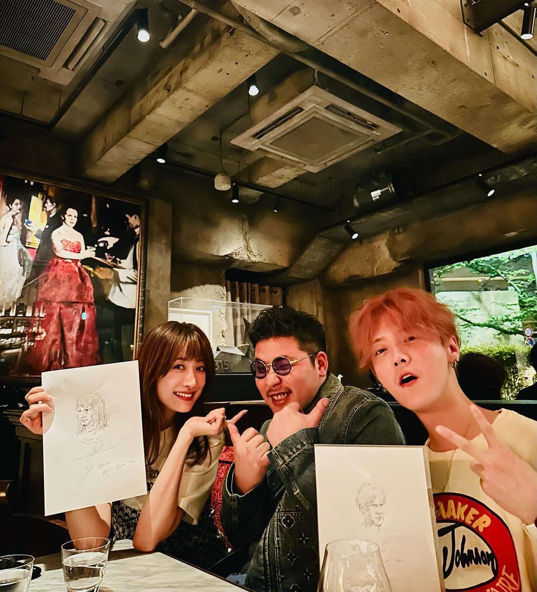 LuHanBrasil's tweet photo. [#LUSTAGRAM] 11.05.23 #LuHan e o artista japonês Yukimasa Ida começaram a se seguir no instagram!

Yukimasa Ida atualizou seu perfil com as seguintes fotos: “Obrigado LuHan e Youn-a 🌸 Noite divertida com Yosuke Suga*”

*chef de cozinha

🦌 Link: https://t.co/JOdXc2pohO https://t.co/O1kGWqCTRZ