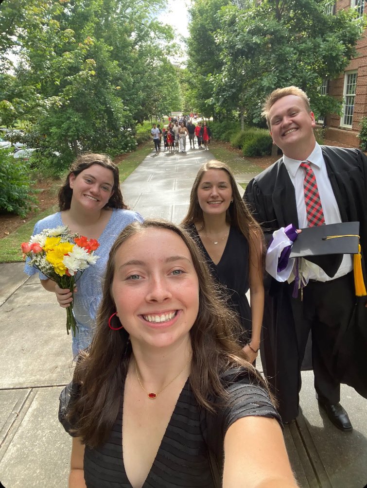 aawillo's tweet photo. #ugagrad so proud!! off to CHOA! https://t.co/WVjxNwPfIS