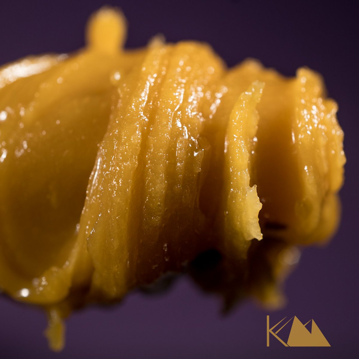 kush_masters's tweet photo. A scoop of ice cream vs a scoop of live budder in the summer. Hard choice. π€ #kushmasters #cannabisindustry #CannabisCommunity #420friendly #420Life https://t.co/nSW8CEGyWN