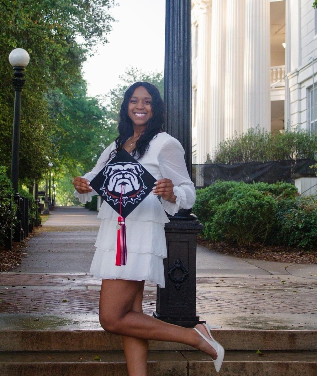 tyw23's tweet photo. We are so proud you and every accomplishment, Don'A!!! Can't wait to see you on Espn!!! Love Youuu🫶🏾🫶🏾🫶🏾 #UGAgrad https://t.co/mI08OvPXIy