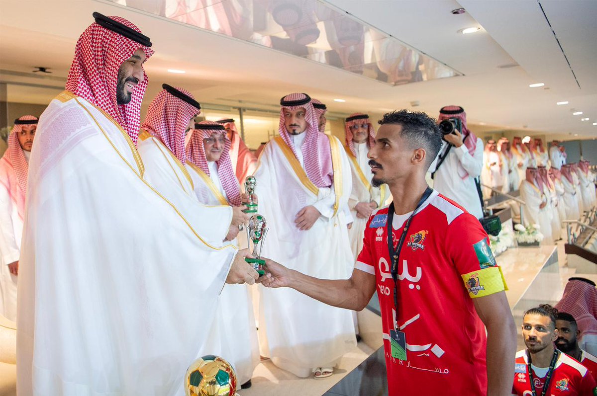 spagov's tweet photo. نيابة عن #خادم_الحرمين_الشريفين .. 
سمو #ولي_العهد يتوج فريق الهلال بكأس خادم الحرمين الشريفين للموسم الرياضي 2022 - 2023.
https://t.co/Jcb779Qmqr
#واس https://t.co/BqF5j3e26M
