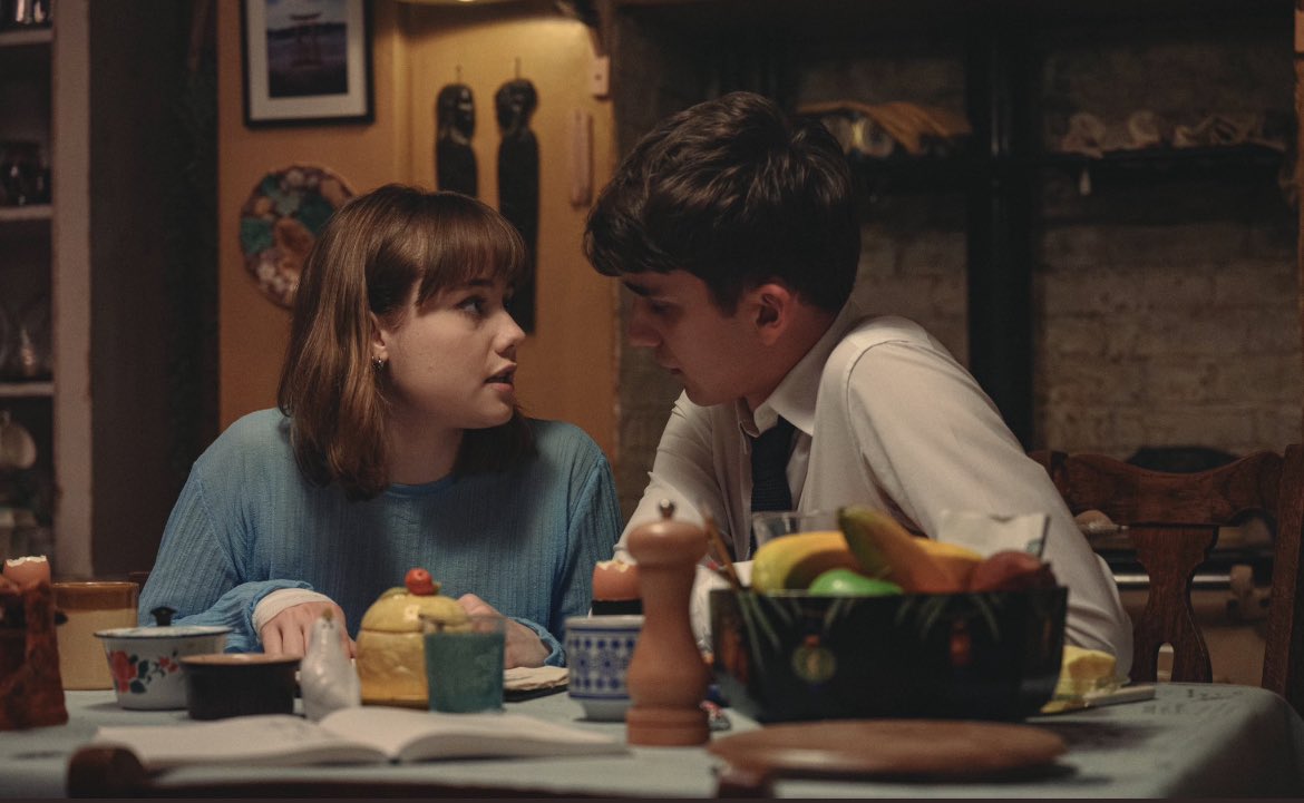 lqvekanthony's tweet photo. we’re never going to see them kiss, go into the other side while hiding from ghosts together, their first interaction after lucy leaves for four months, or lockwood open up about what happened to his family to lucy guys 🙁 https://t.co/N557c0xM7S