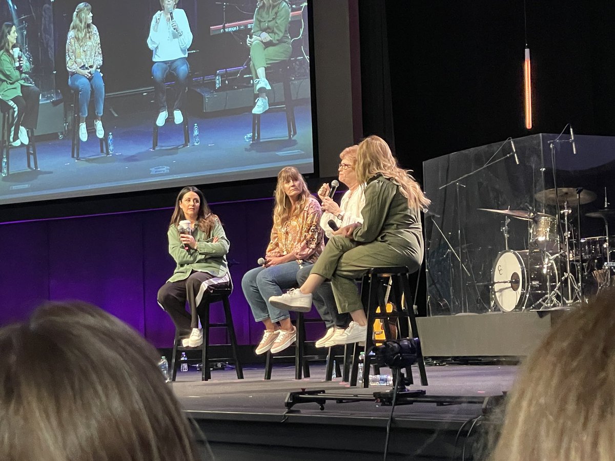 JeanneCook20's tweet photo. #JoyFM Girls Night Out! 
Be Still
Dig your own well - You need to seek and study the Word. 
Show Up - go to God no matter the season
Ask for a change of perspective if needed https://t.co/WekXY8Vtzx