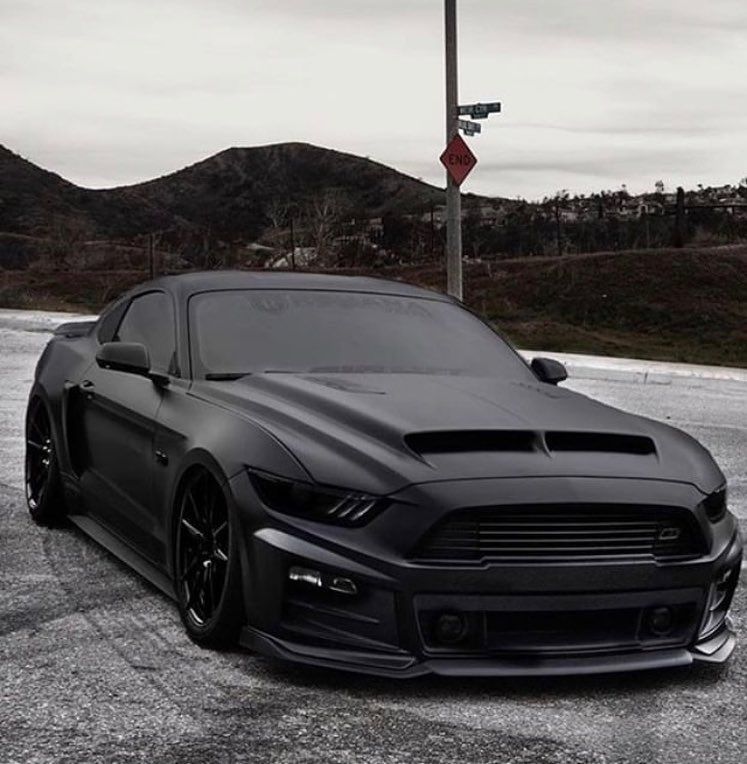 Ford Mustang >