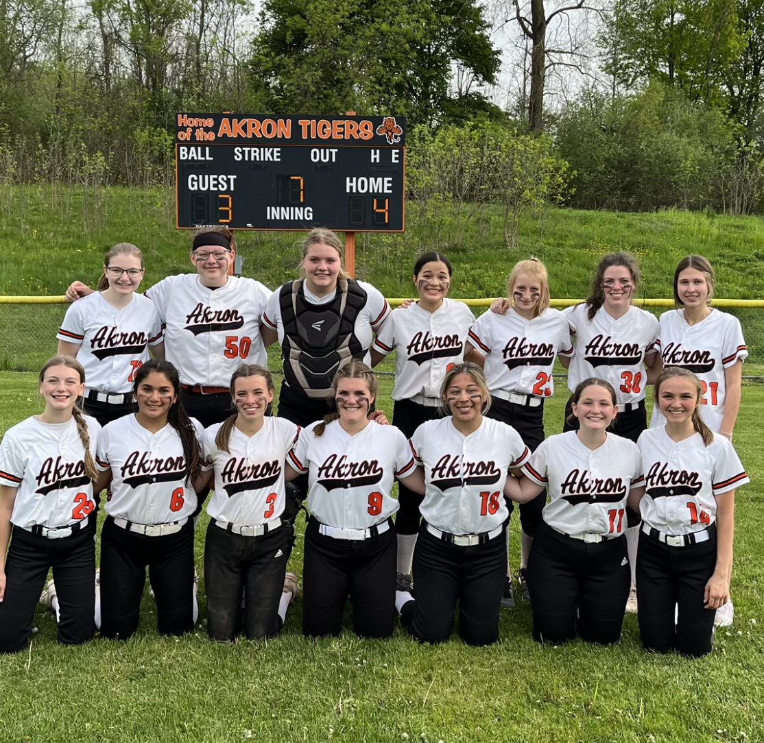 AkronHSSports's tweet photo. With a 4-3 win against Barker, here are your 2023 Niagara Orleans League Champions!!!!! https://t.co/M8iDcWIfwQ