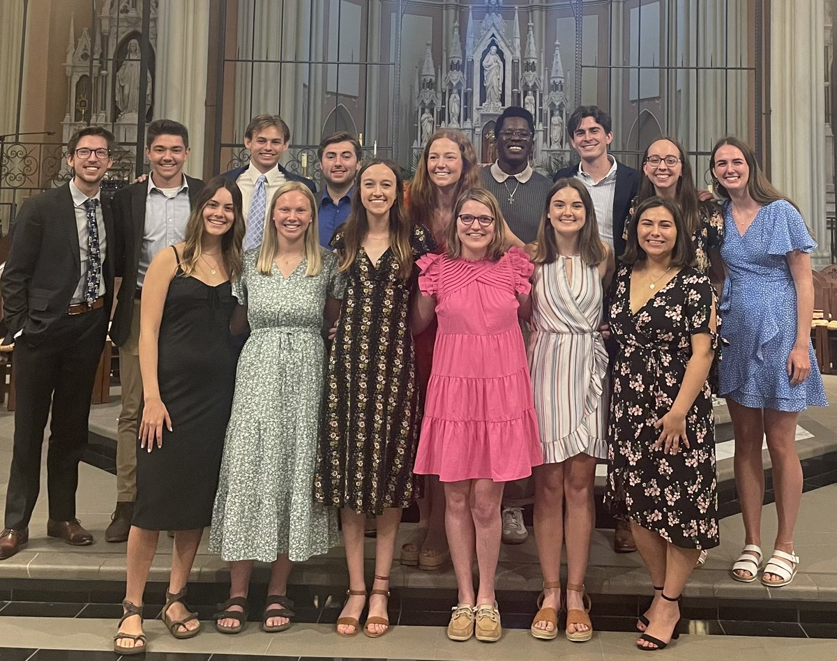 A beautiful missioning ceremony to send off these Bluejays who are answering the call to service/religious life. <a href="/creighton_SCSJ/">Creighton SCSJ</a> <a href="/cucampusmin/">CU Campus Ministry</a> 
#CreightonGrad