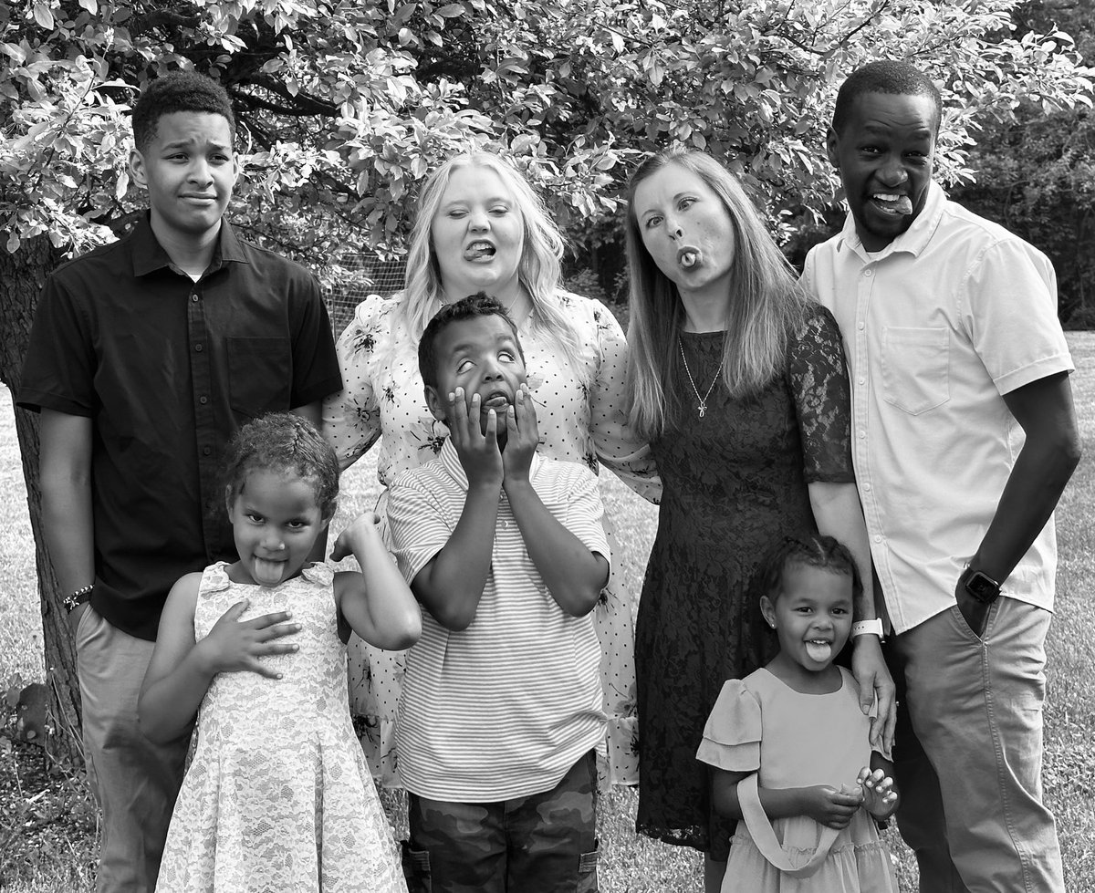 fcjomo's tweet image. So proud of you T!! We freaking love you. 

#ivytechgrad