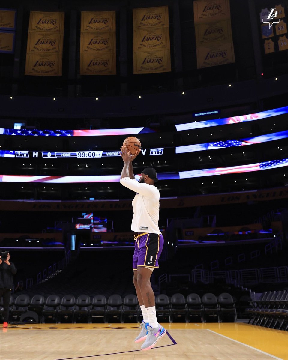 Lakers's tweet photo. Early work. https://t.co/wSbRI9Ouho