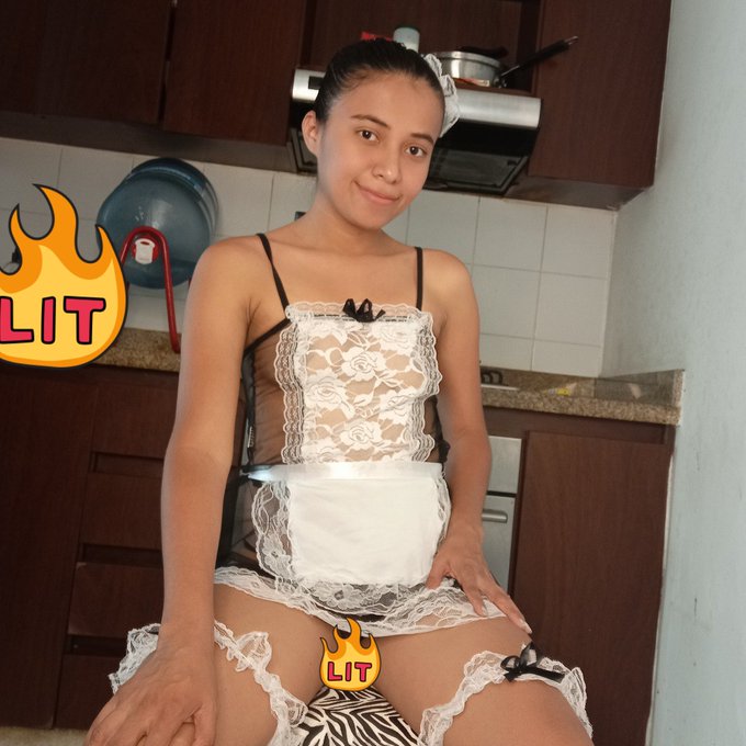 preparando un delicioso 😋😋😋 te espero con el 75% de descuento😈😈https://t.co/JCGw8ZYjpJ https://t.co/