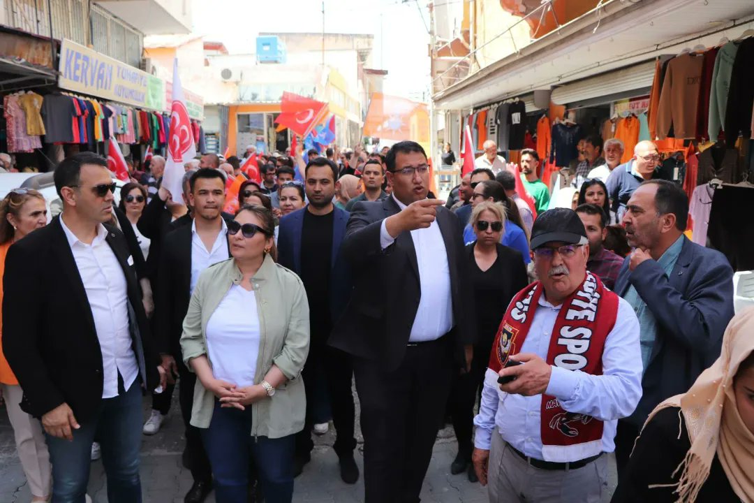 KursatErcan's tweet photo. Cumhur İttifakı 14 mayıs zaferinin provasını yaptı
Cumhur İttifakı ile birlikte İlçemizde vatandaşlarımızın yoğun ve coşkulu katılımlarıyla yürüyüşümüzü gerçekleştirdik.
Devlet ve Milletiyle Her şeyden önce Türkiye
#AdayBelliKararNet
#DevletveMilletiyle
#HerşeydenÖnceTürkiye https://t.co/hU5TP4YFNl