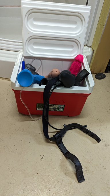 Cooler's all packed, who wants to go fishing? https://t.co/NxpquRHl0o