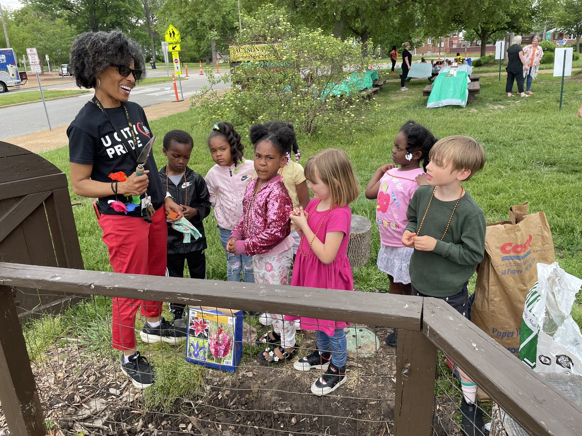 UCITYLEARNS tweet media