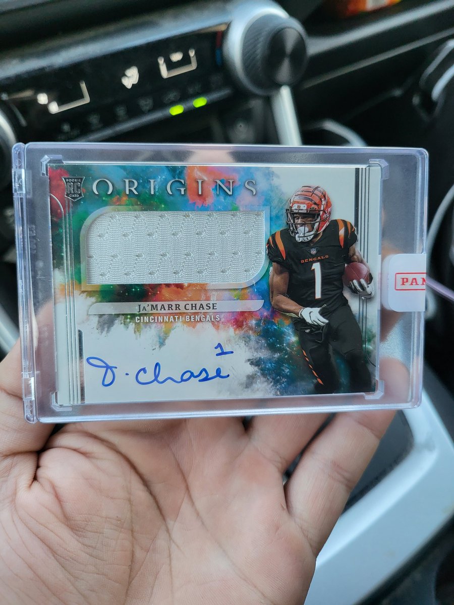 Scottyburger's tweet photo. @CardPurchaser after 17 months it's here lol worth the wait https://t.co/DC22mzUlU4