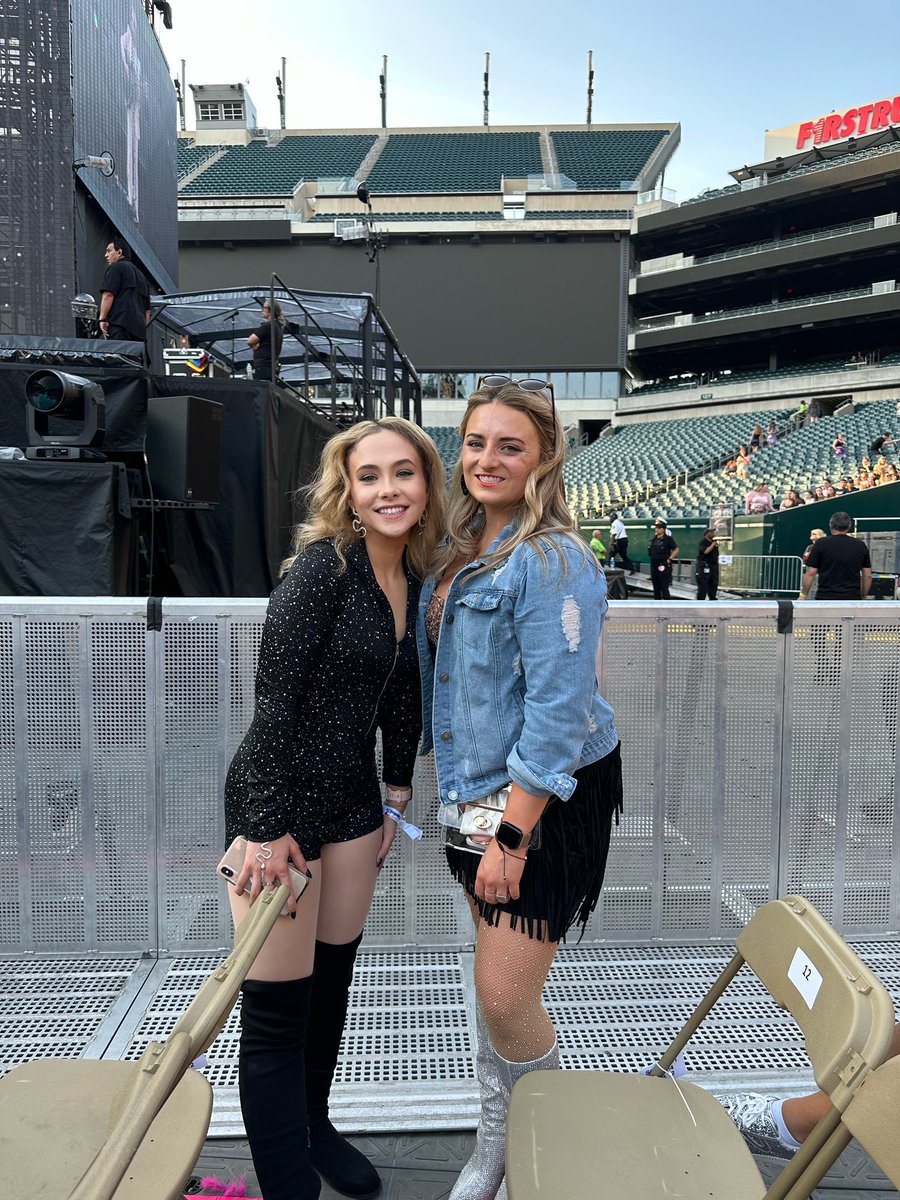 Taylor Haase on Twitter: "How’d we end up on the floor anyway? 🎶"