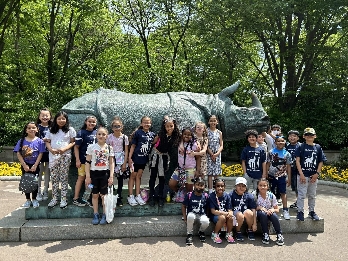 Thankful to enjoy the day at @BronxZoo with my students. 🦒@school16yonkers @YonkersSchools @SuptQuezada @DrF_Hernandez