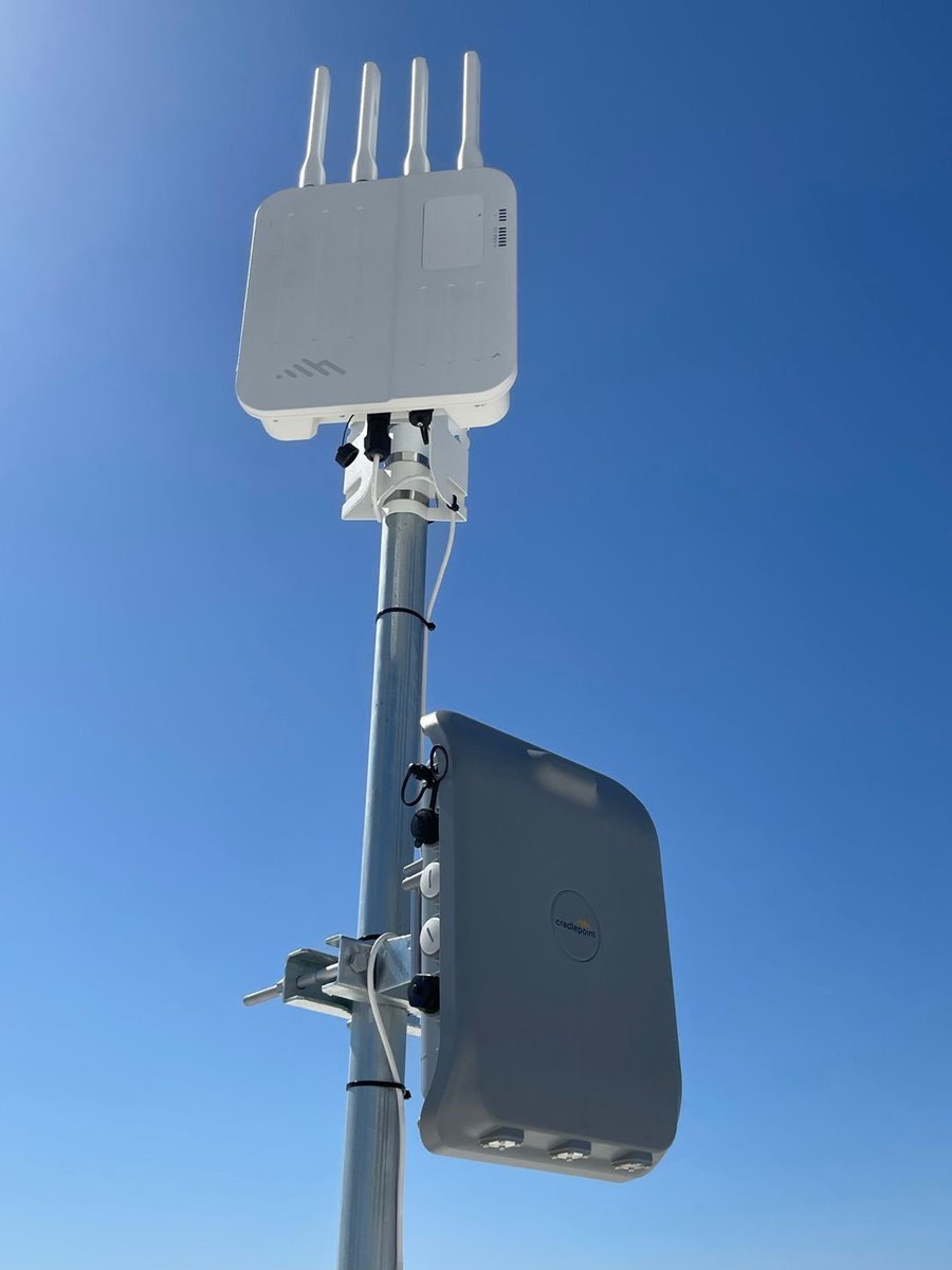MancusoBrian's tweet photo. This is awesome.  Love seeing this. #w2005 #5G #private5g #cradlepoint https://t.co/ZG7xf4Zw6h