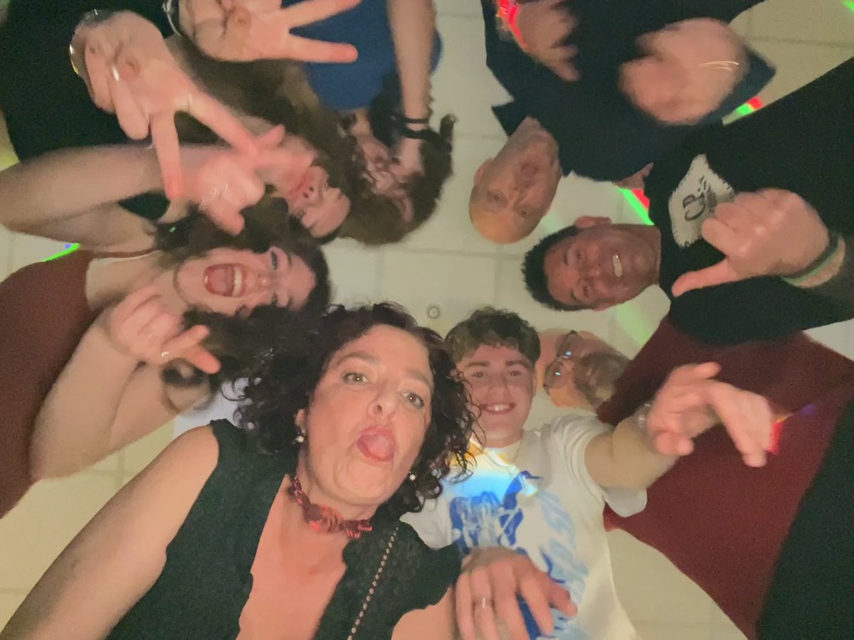 craig_toy's tweet photo. It’s been a while but #DanceFloorSelfie whooooooop 🫶 such a good night at a family party with so many friends.. #SlightlyDrunk #mrtoy 🤪🍻 https://t.co/MmdL0indBk