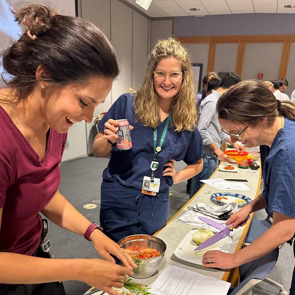 Nutrition education is so much more fun when there’s a practical component involved! During their half day educational session today our 2nd and 3rd year residents were able to participate in a learning session led by none other than one of our PGY-3’s Jamie @sweetenedbynature …
