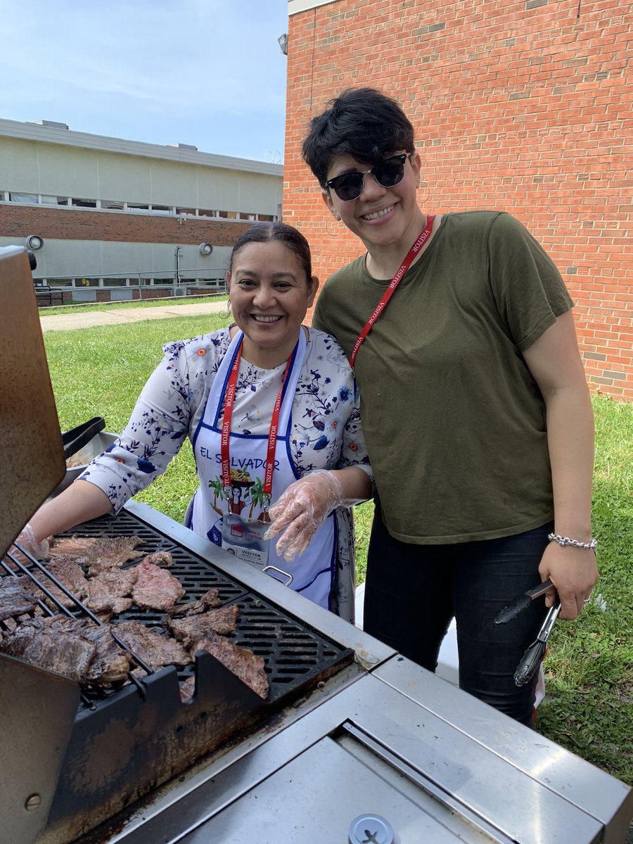 RomeroFLMS's tweet photo. It was an awesome day at FLMS as parents did a carne asada to conclude teacher appreciation week! Thank you to our incredible and dedicated educators. Family and community engagement in action! #flmshornets @LDMcDade @LoreeYWilliams @CPorterLucas @TheColon_s https://t.co/0gIbMbRBlM