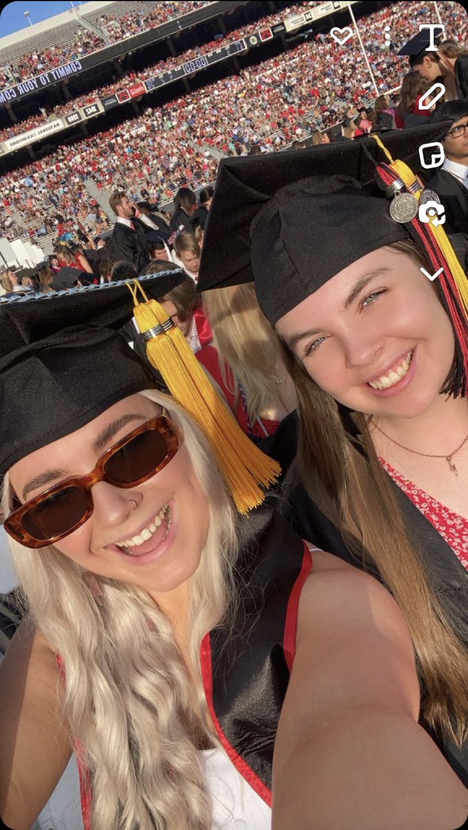 wxkarissa's tweet photo. Two meteorologist that made it! The forecast today is looking two degrees hotter!! #UGAGRAD @WxDawgs @UGAAtmosSci @ugaamschapter @GeographyUGA https://t.co/y5F4qx1zb2