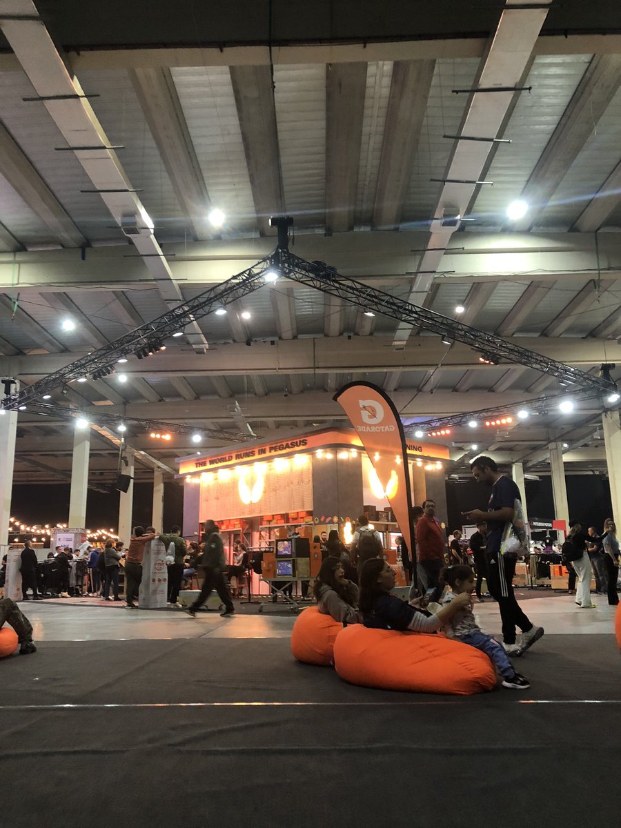 pepitaale's tweet photo. #exporunning Maratón de Santiago 2023 https://t.co/BGuF6IK7mr