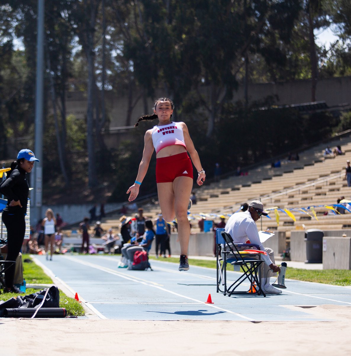 Jentry Skidmore Can Fly! 20'4" 

🥇 in the Long Jump! 

#TBirdNation x #RaiseTheHammer