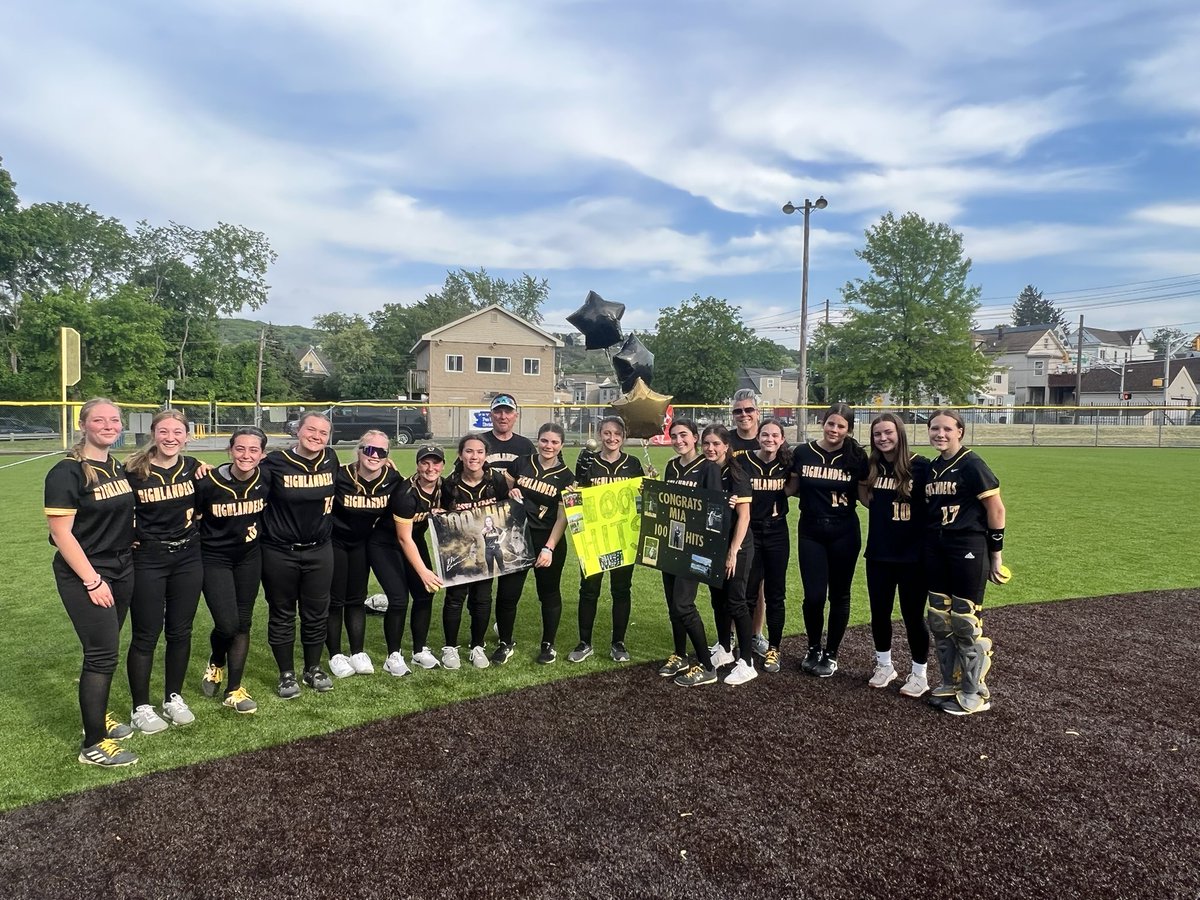 100!!!! So thankful to be a part of this team, these girls have supported me through so much! I want to thank all my coaches for making me the player I am and all the Kennedy coach’s and players for congratulating and recognizing this accomplishment!
<a href="/WestMilfordSB/">WMSOFTBALL</a>