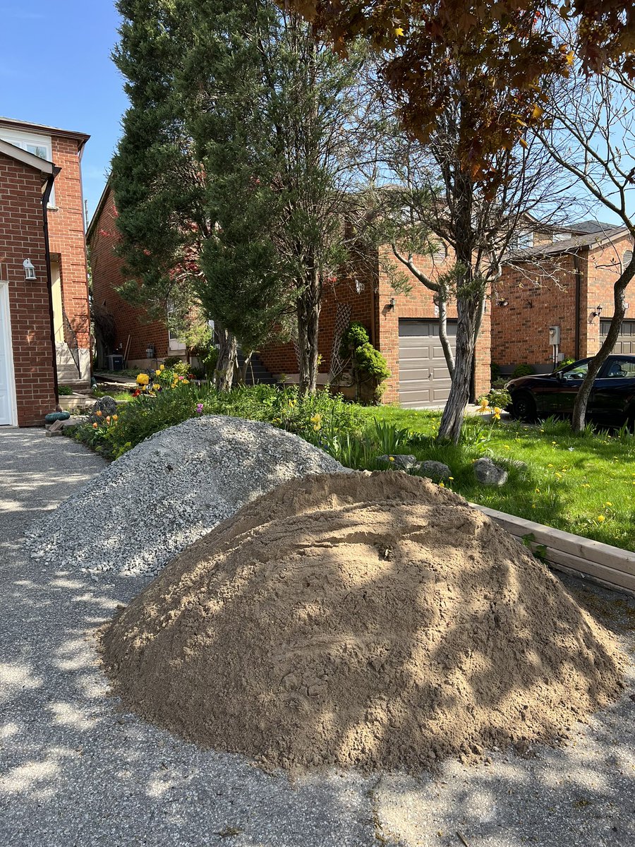 WeDeliverGravel's tweet image. We are able to deliver almost anything from aggregates, soils and mulches we’ll be happy to deliver to your home or project site. Servicing anywhere in the Toronto area to inquire about pricing or to place an order please call 647-868-2447.
#LandscapeDesign #ConstructionMaterial