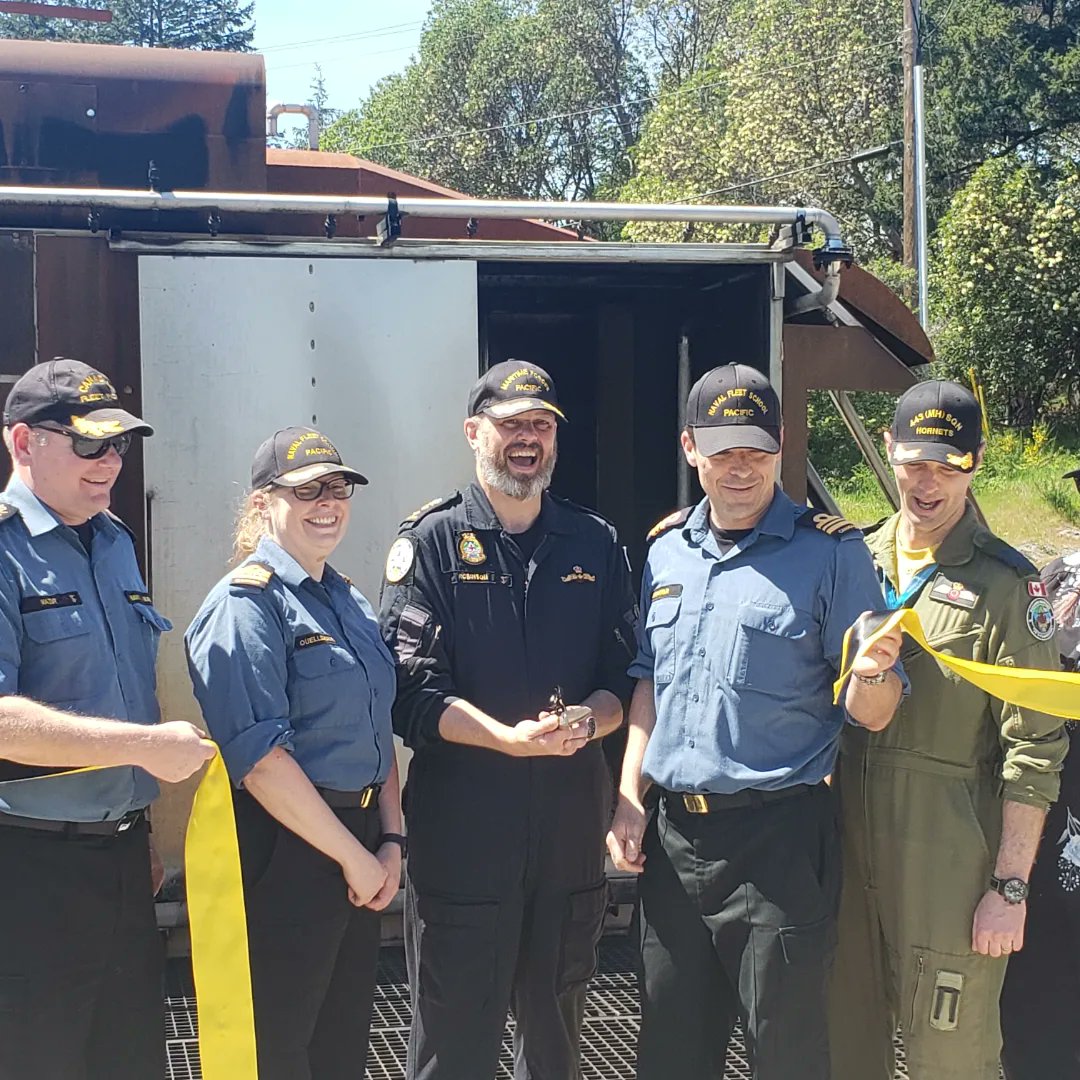 RCNintheUSN's tweet image. Great to see the Flt School (P) Helo Crash Rescue Fire Fighting (HCRFF) facility open after a 2 year upgrade. This means our sailors can train and maintain skills locally, improving #CANFLTPAC ships capacity to rescue personnel in the case of a crash on deck. Welcome back!