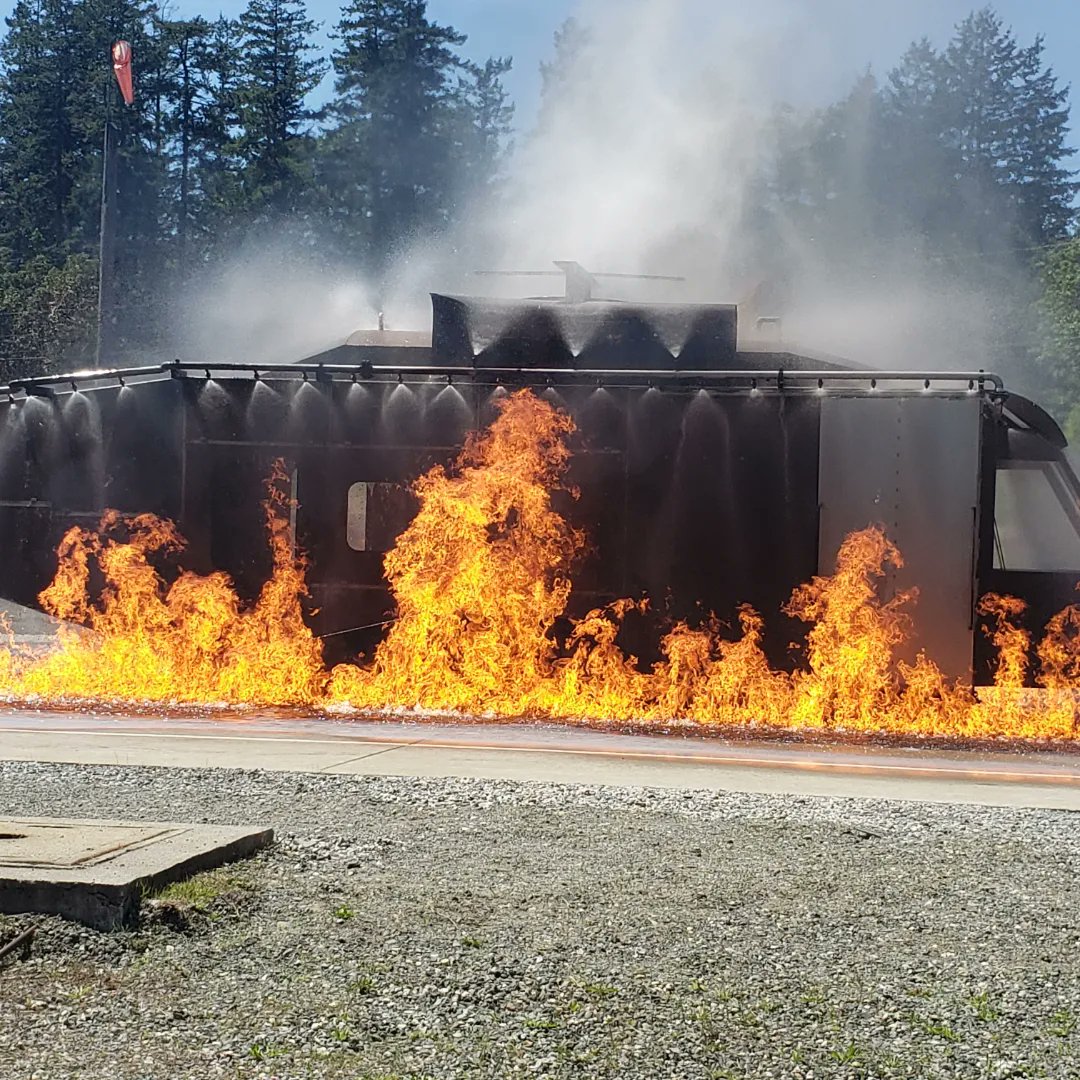 RCNintheUSN's tweet image. Great to see the Flt School (P) Helo Crash Rescue Fire Fighting (HCRFF) facility open after a 2 year upgrade. This means our sailors can train and maintain skills locally, improving #CANFLTPAC ships capacity to rescue personnel in the case of a crash on deck. Welcome back!