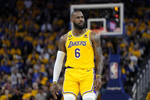 RicFlairNatrBoy's tweet photo. LBJ 🐐 @KingJames 
LFG Tonight!
WOOOOO! https://t.co/eumHpVMpb4