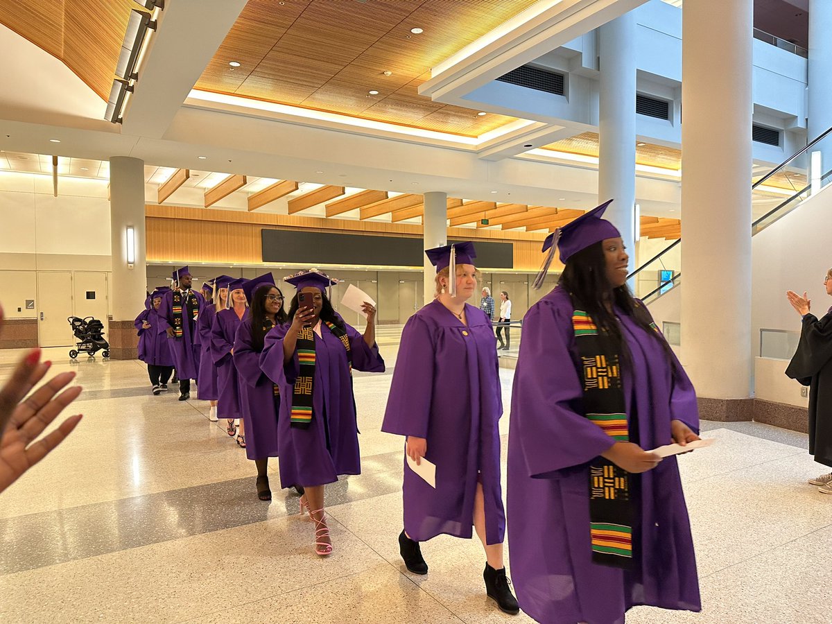 MplsCollege's tweet photo. Commencement 2023. Celebrating our graduates. You did it! #mplscollege #mplsgrad2023 https://t.co/Hvj7l6MiR2
