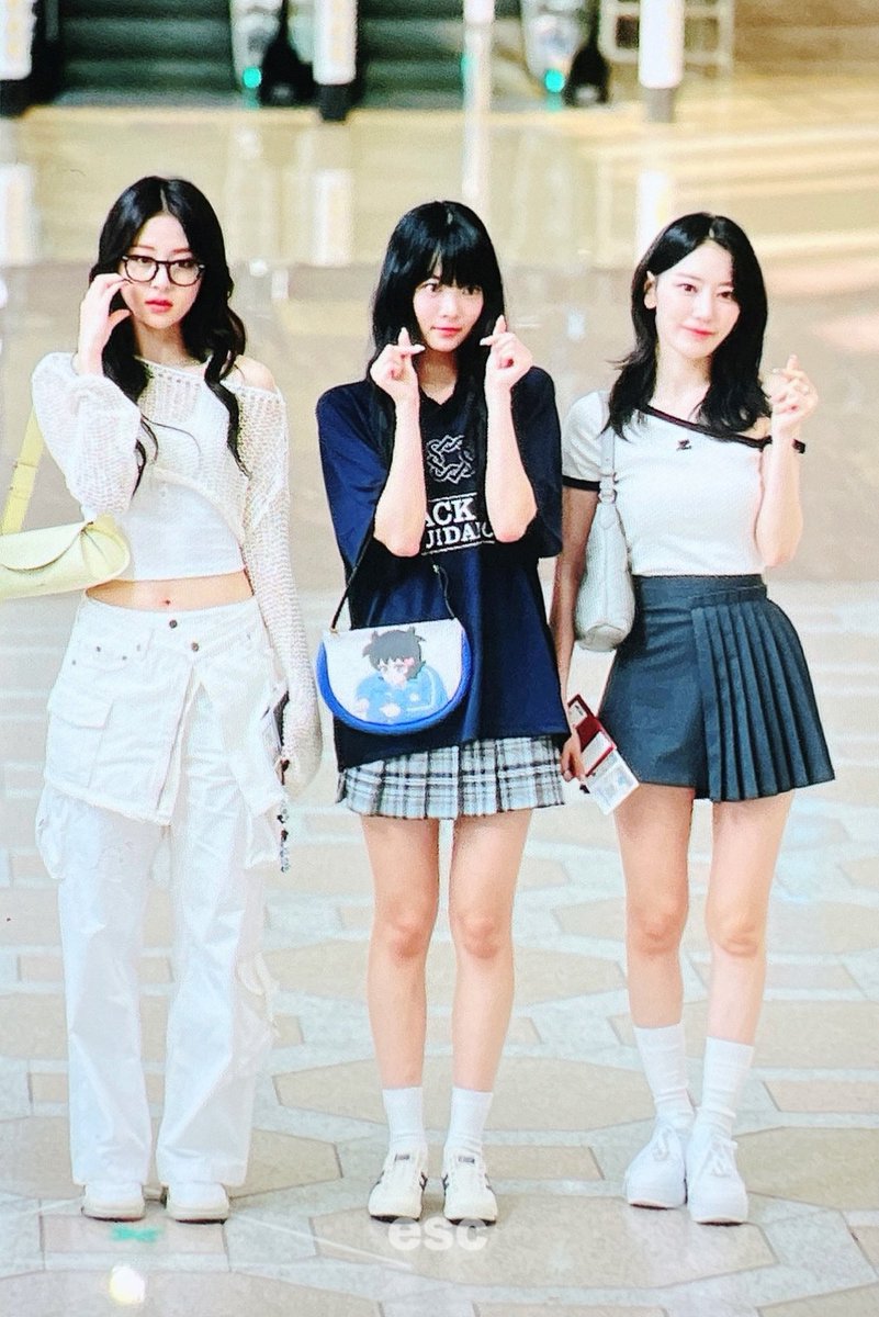 230513 오마이갓 아기냉미녀❄️
 #홍은채 #은채 #LE_SSERAFIM #르세라핌