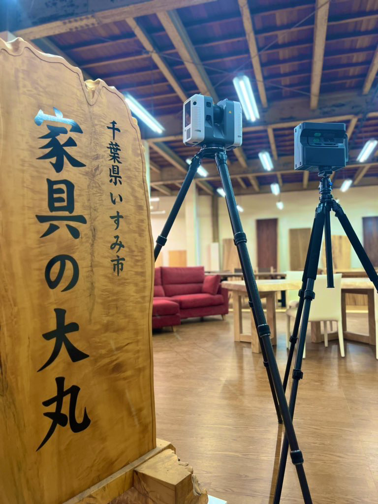 3d_lab_'s tweet photo. 先日いすみ市にある家具の大丸さんにて
@lgkk229さんとｺﾗﾎﾞさせてもらい、3D撮影を行いました📸Matter Port+ライカ社のRTC360の最強タッグ💪家具の大丸さんの家具はどれも素晴らしく、一枚板でできたﾃｰﾌﾞﾙをいつか家にも置けるように日々精進…#Matterport #茂原市 #いすみ市 #3DLab https://t.co/rOuSbD4Ymo